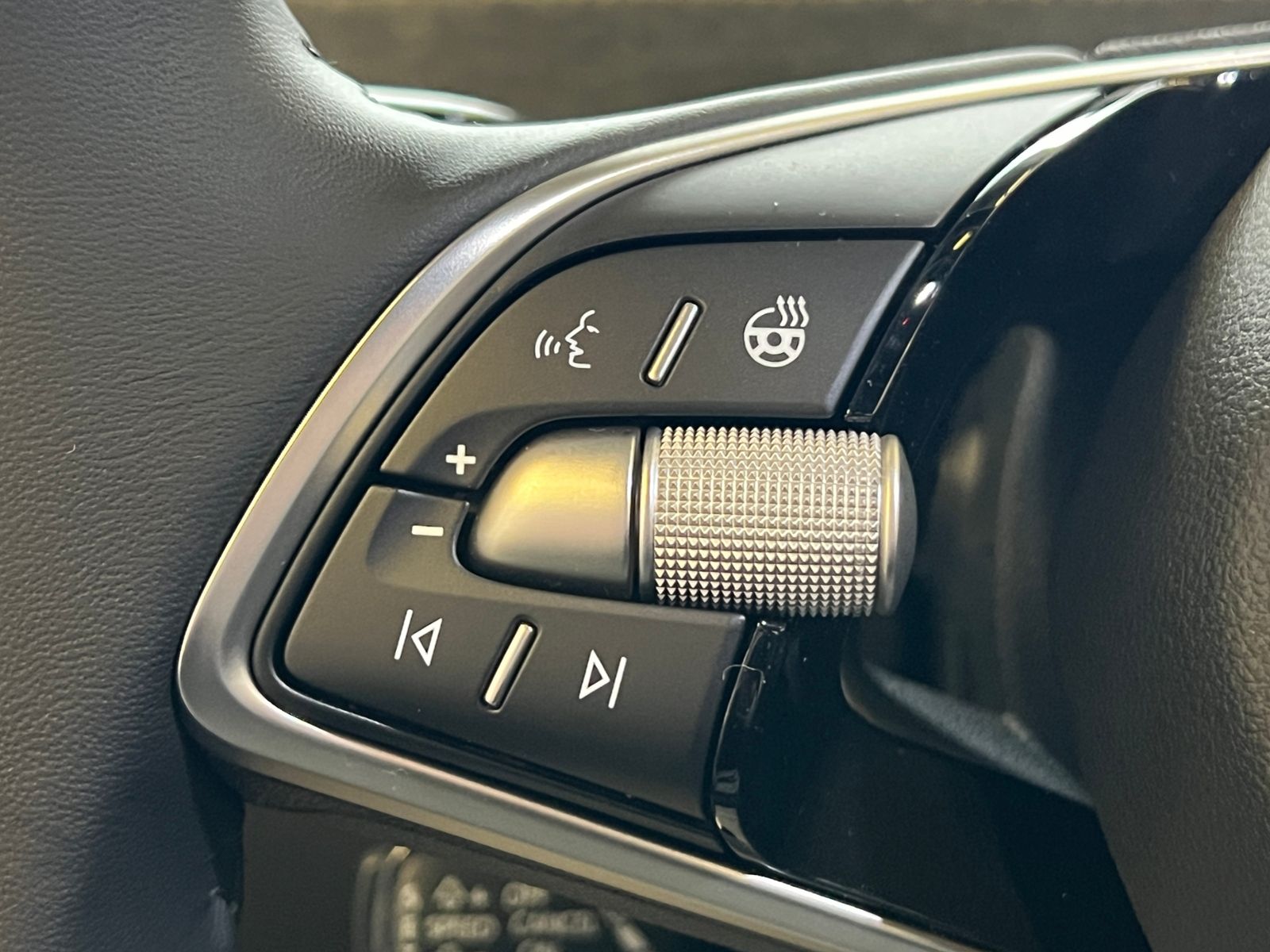 Fahrzeugabbildung SKODA Elroq 85 *AHK,Wärmepumpe,KESSY*