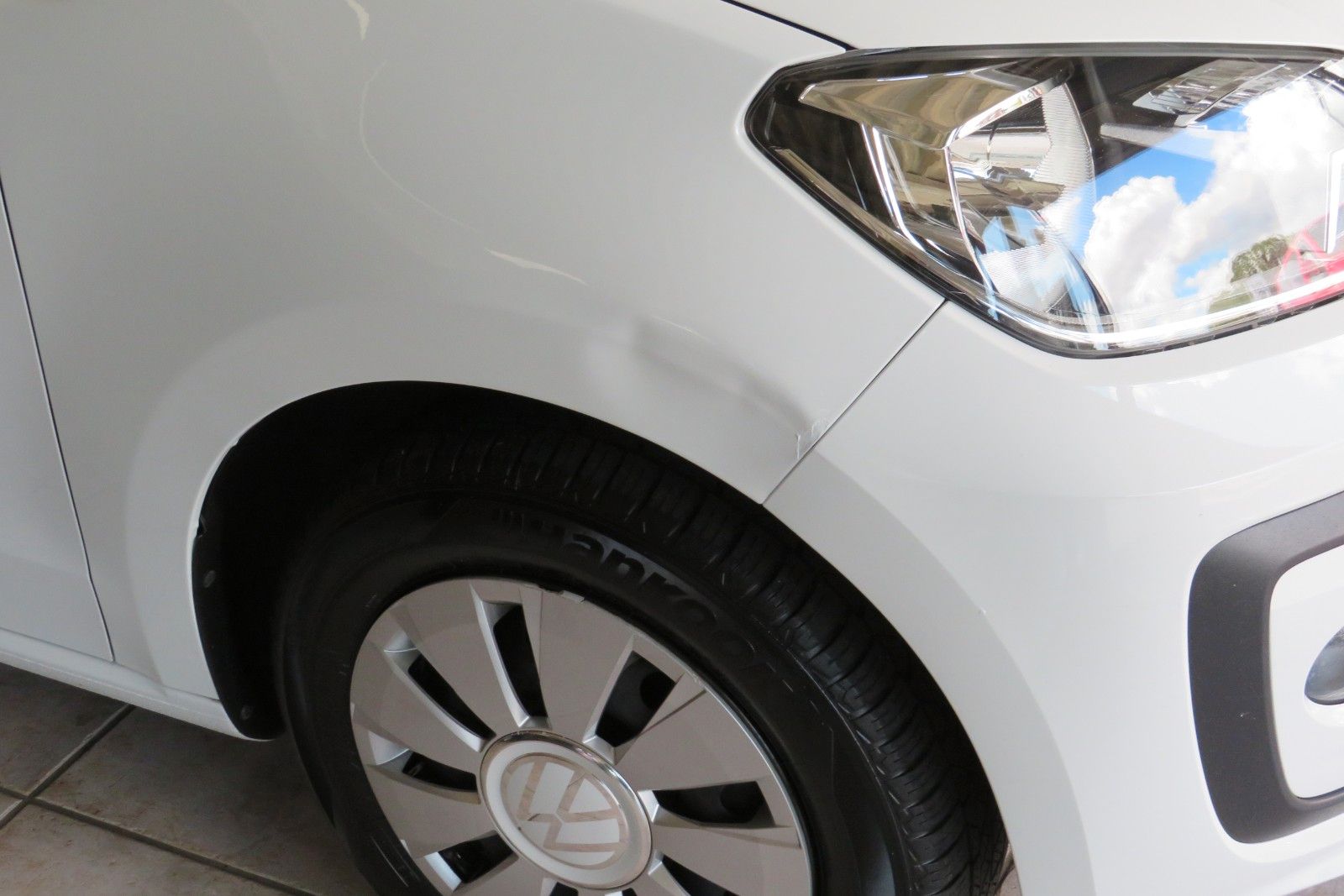 Fahrzeugabbildung Volkswagen up! 4T SITZH. GJ KLIMA TELVOR MAPS&MORE 1.HD