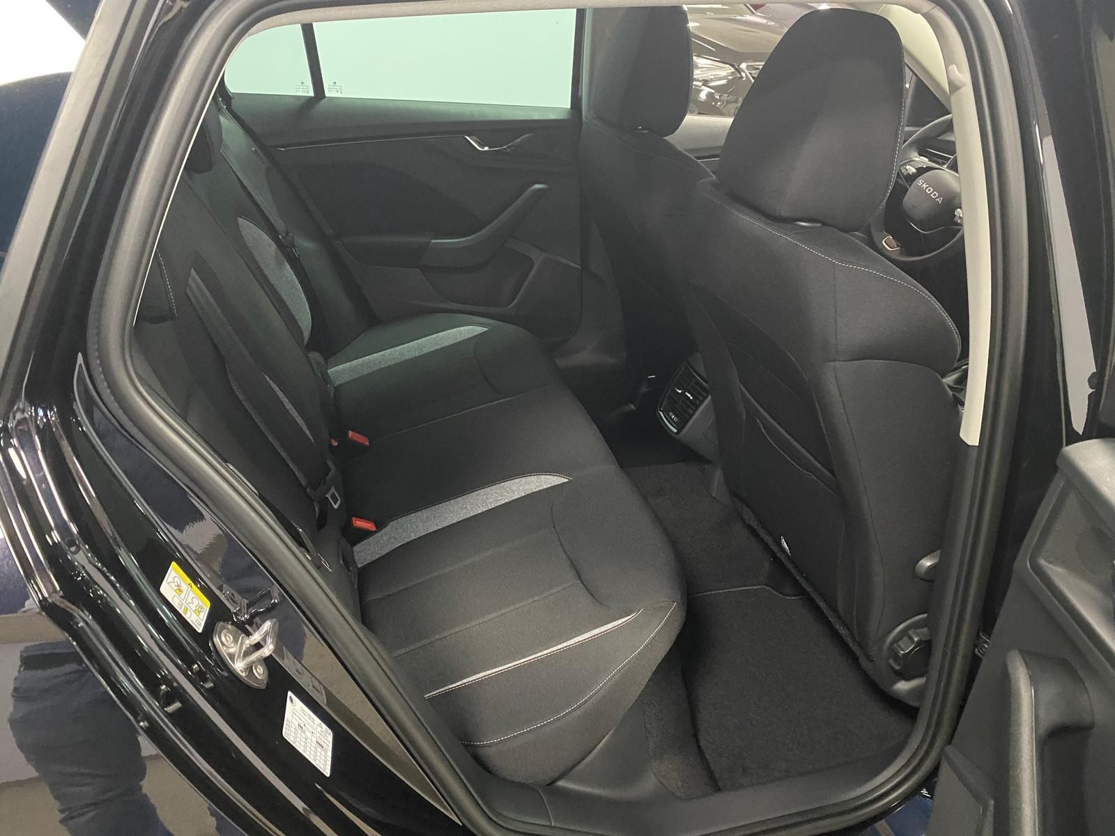 Fahrzeugabbildung SKODA Scala 1.0 TSI Selection APP+KLIMA+RFK+SITZHEIZ++