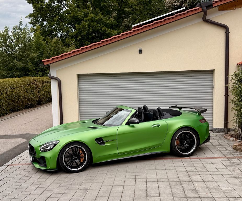 Mercedes-Benz AMG GT R