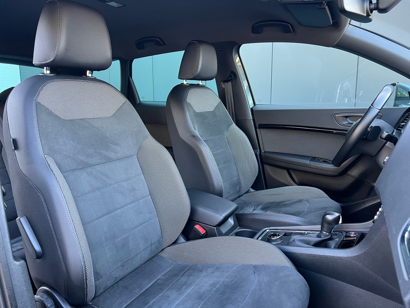 Fahrzeugabbildung SEAT Ateca 1.5 TSI DSG ACT Xcellence *AHK, Kamera, 18