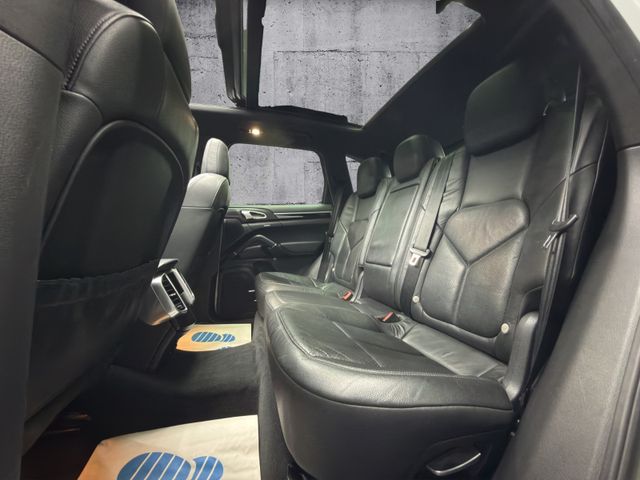 Porsche Cayenne Diesel*PANO*PDLS*PCM*XENON*LEDER*1.HAND