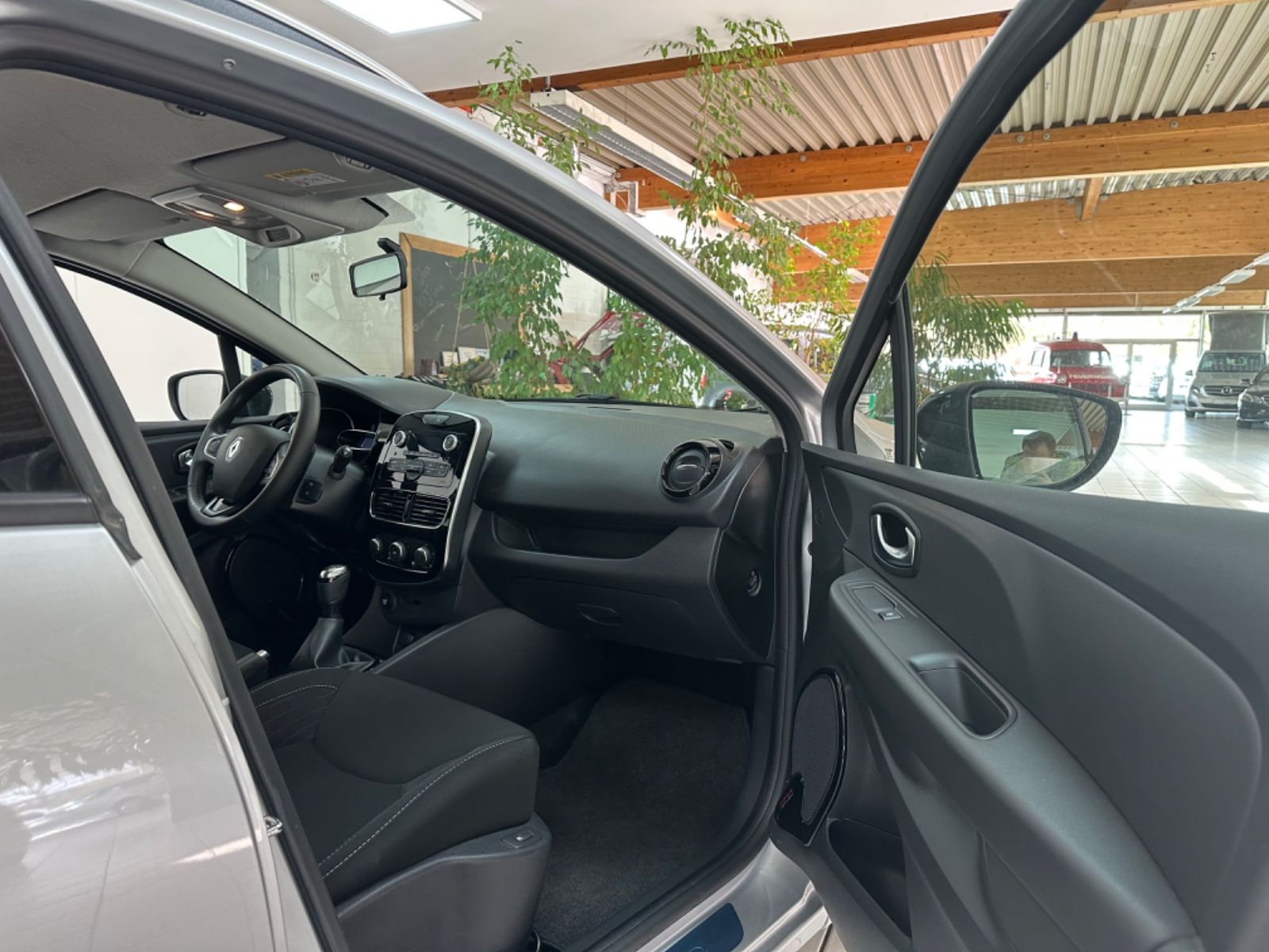 Fahrzeugabbildung Renault Clio IV Grandtour Limited
