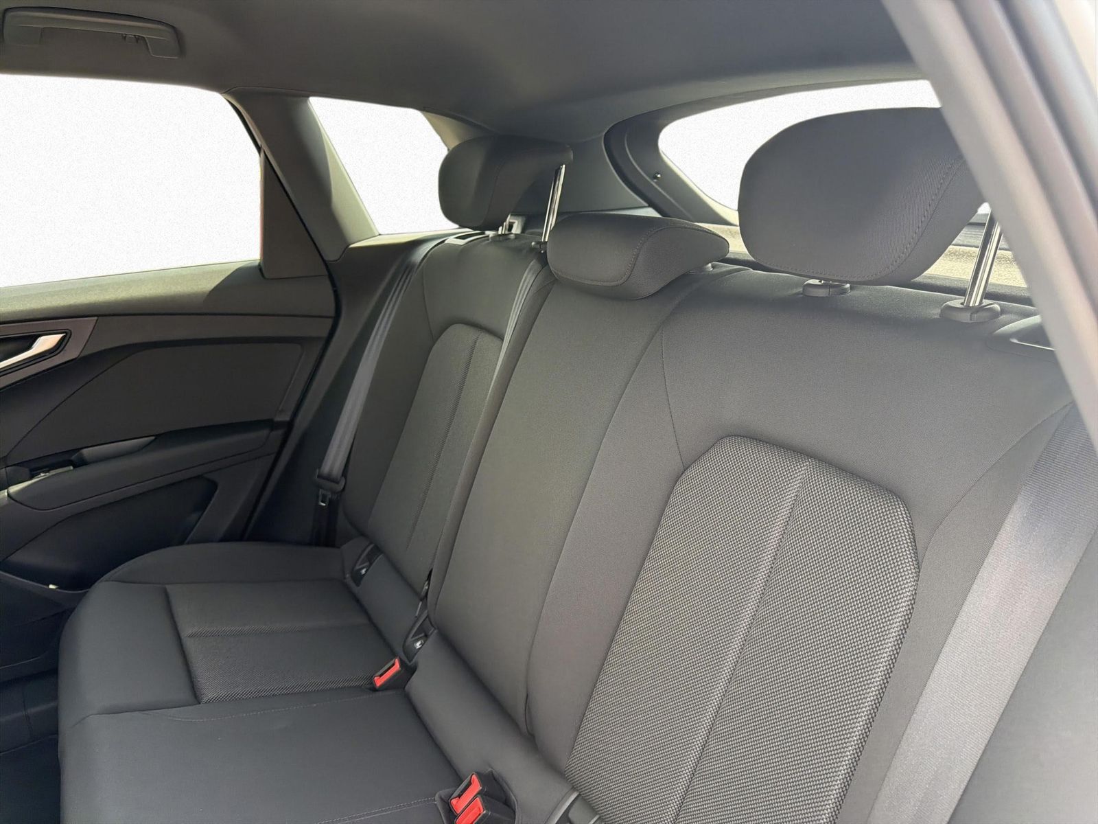 Audi Q4 e-tron 45 quattro NAVI - Assistenzpaket plus foto 12