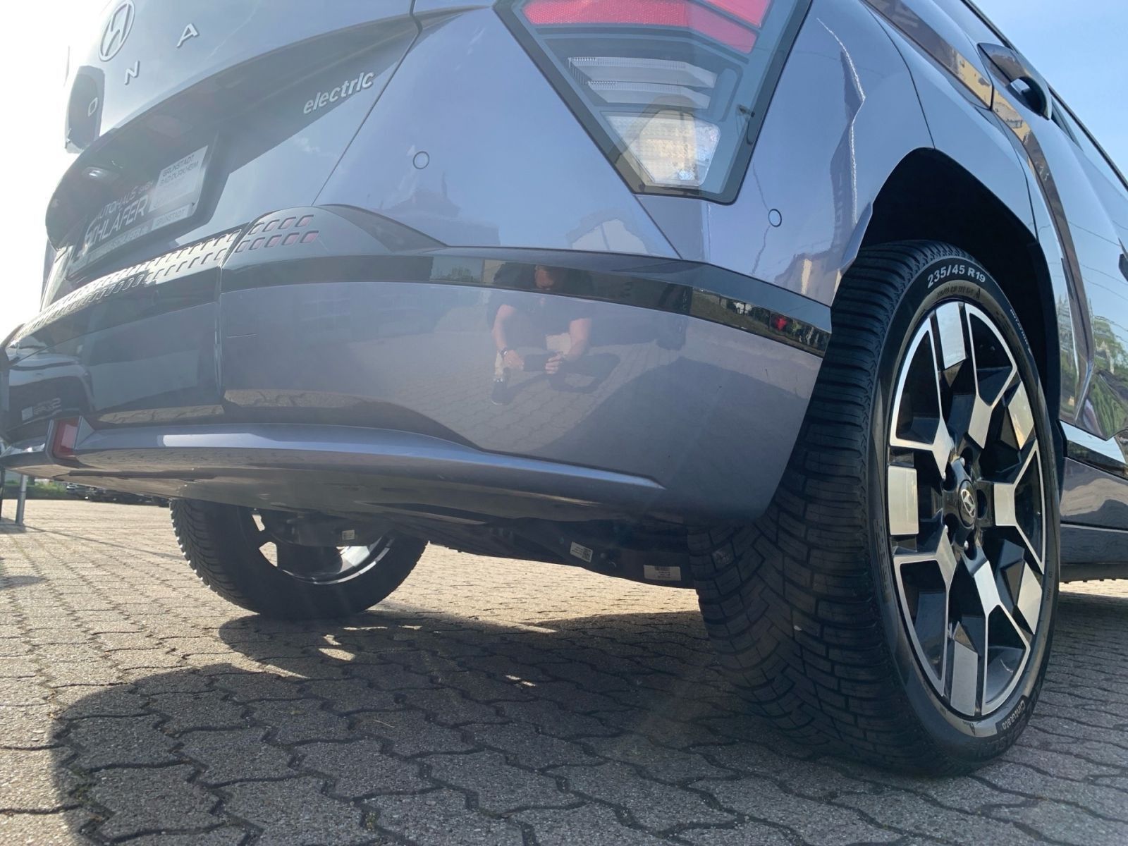 Fahrzeugabbildung Hyundai KONA Prime Elektro 65,4 kWh BOSE Sitz 19Zoll