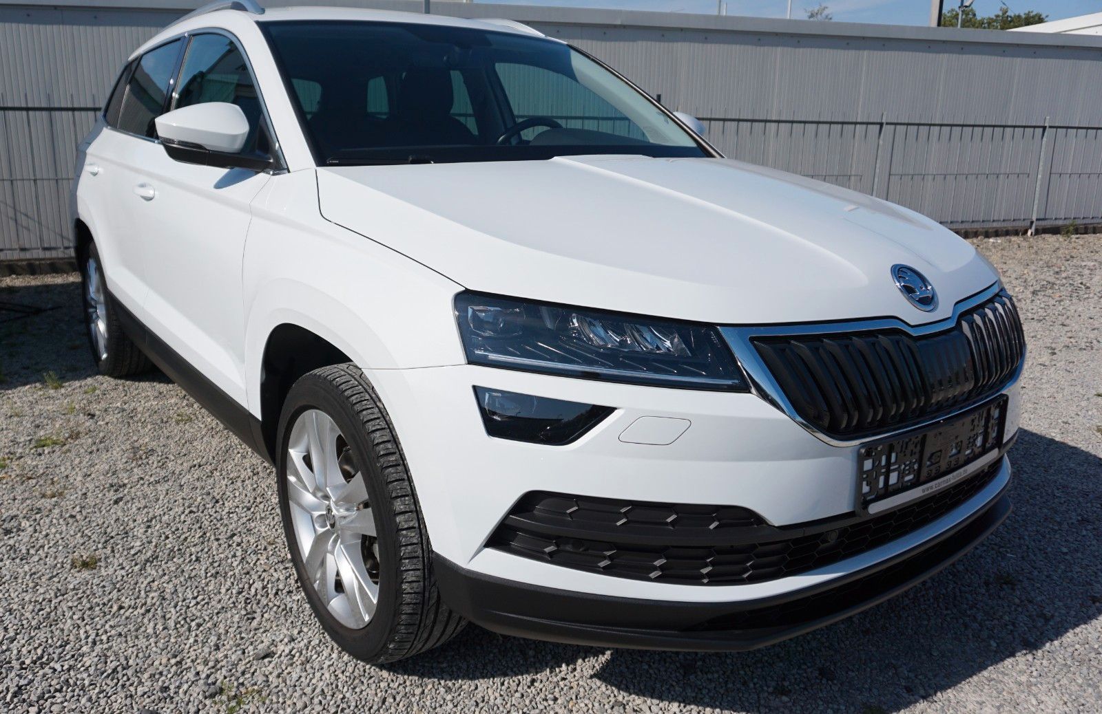 Fahrzeugabbildung SKODA Karoq Style, LED, PDC, SR+WR, Apple CarPlay