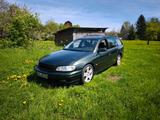 Opel Omega b caravan 3.0 - Opel Omega: Kombi