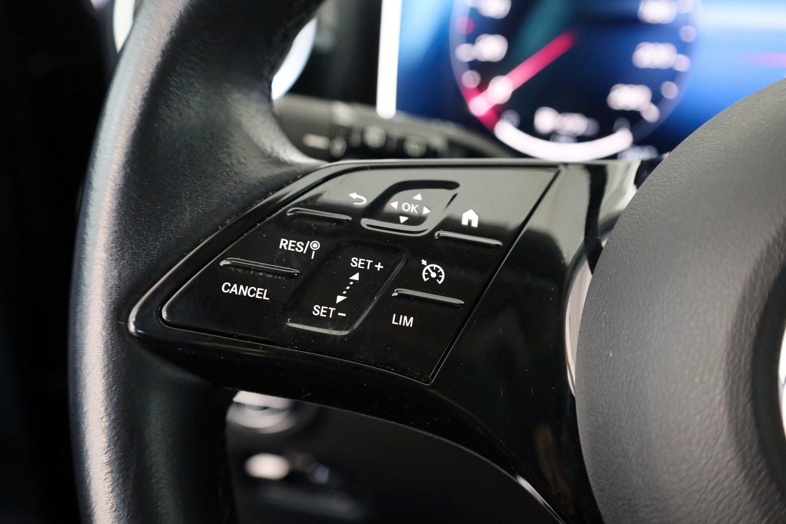 Fahrzeugabbildung Mercedes-Benz C 300e T Leder,Navi,LED,SH,PDC,Kamera,Park Paket