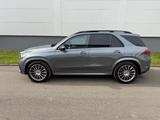 Mercedes-Benz GLE 450 d*AMG*PAN*KAM*HUD*DISTR*LED*AHK*STHZ*21" - Mercedes-Benz GLE 450 mit Diesel-Antrieb: Head-Up Display, Geländewagen