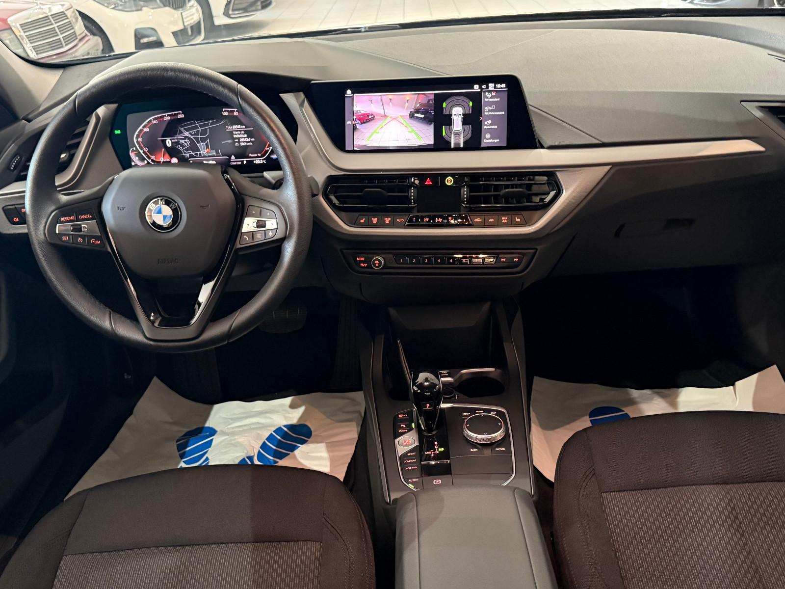 BMW 118 i Advantage *Navi*Led*Kamera*AppleCarp*Auto
