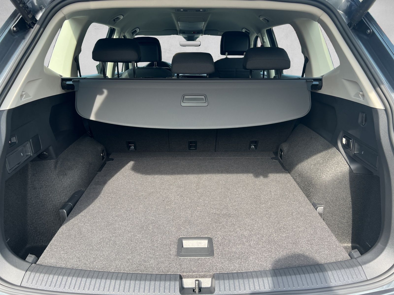 Tiguan Allspace Life 1.5 TSI DSG*AHK*Navi*ACC*L