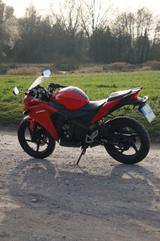 Honda CBR 125R JC50 - HONDA CBR125R