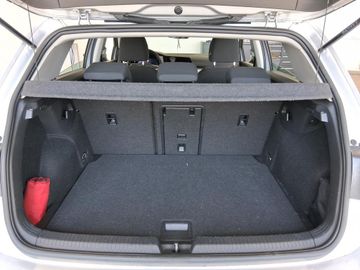 Volkswagen Golf - 6