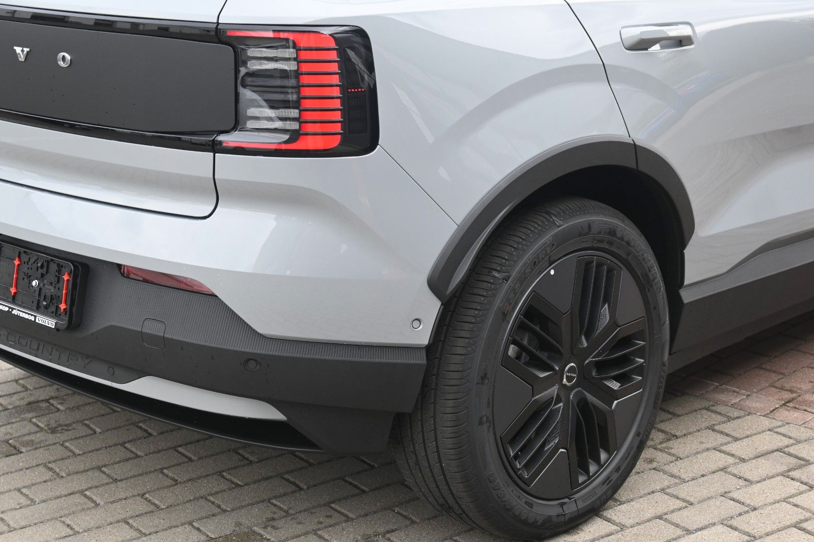 Fahrzeugabbildung Volvo EX30 Cross Country Ultra Twin Motor Performance