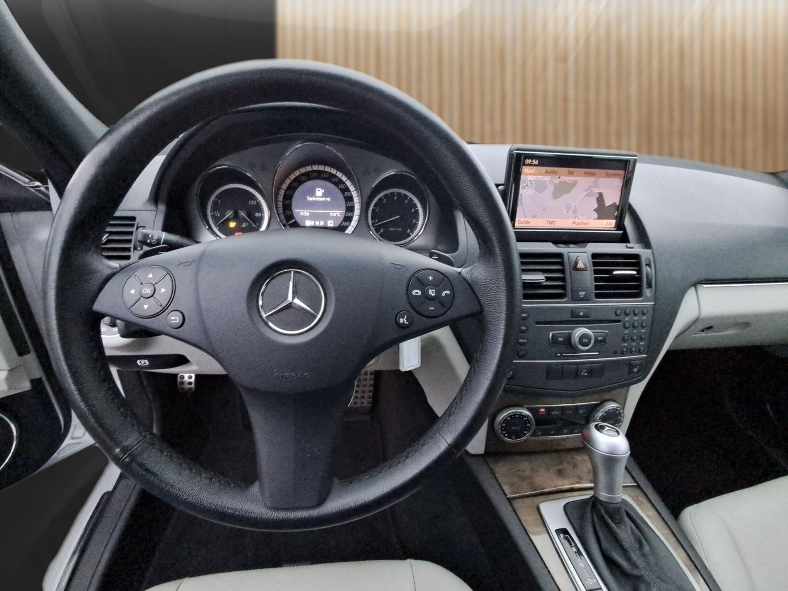 Fahrzeugabbildung Mercedes-Benz C 300 C Limousine C 300