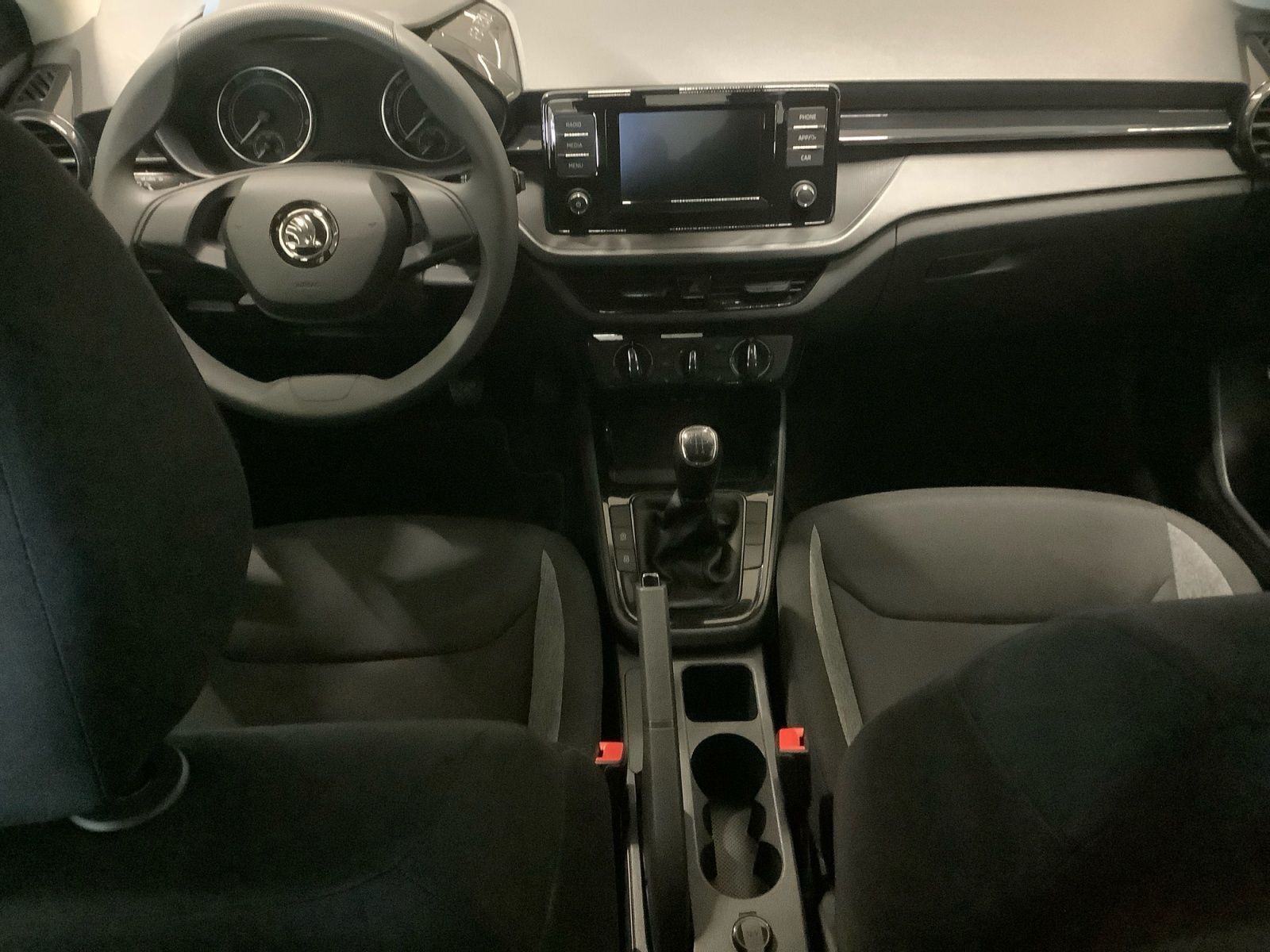 FABIA ACTIVE 48 KW 5-GANG KLIMA SH PDC HVSITZE
