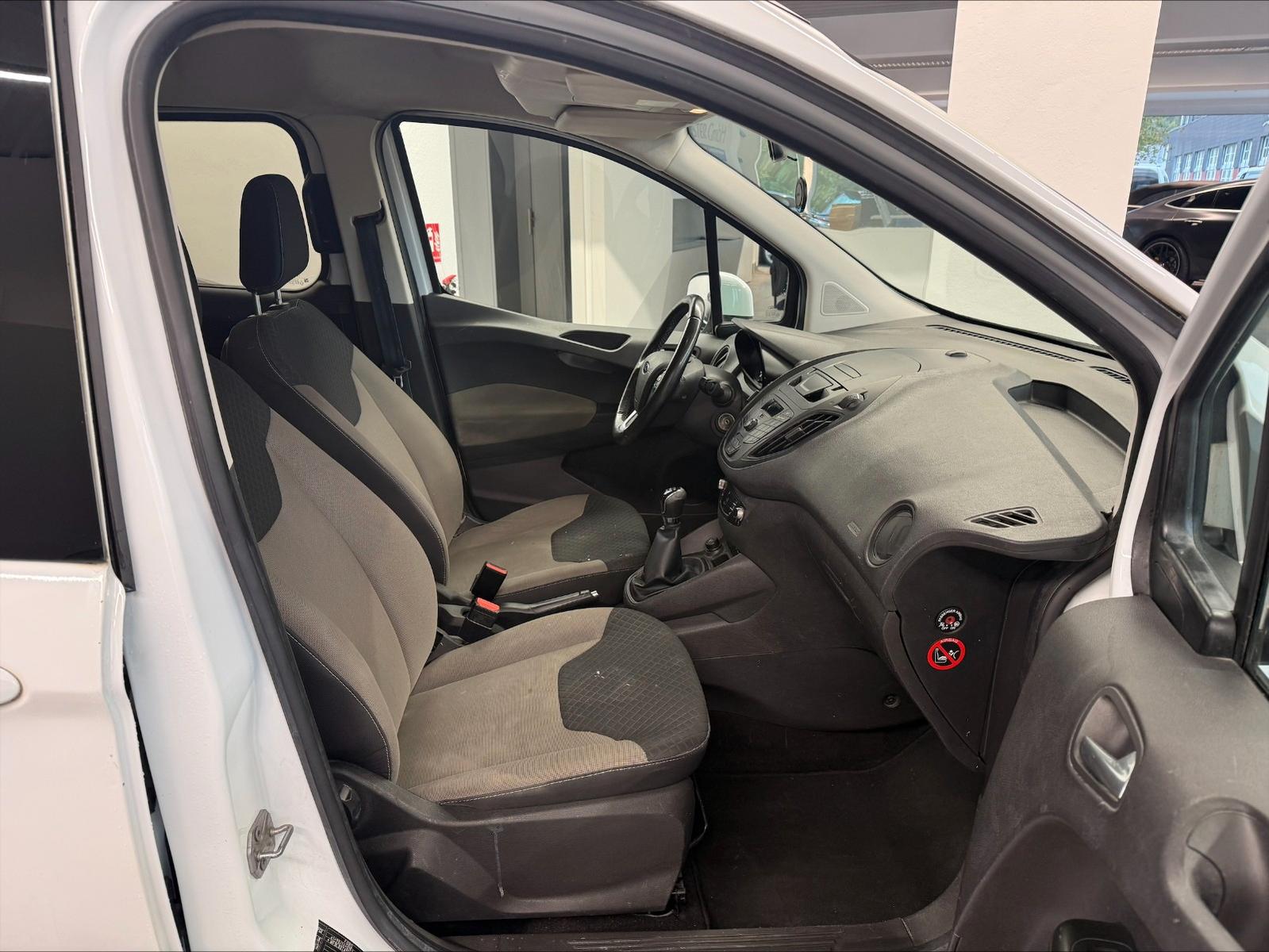 Ford  2015 — photo 13