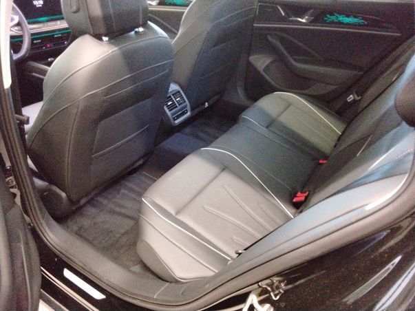 Volkswagen Passat Variant - Bild 6
