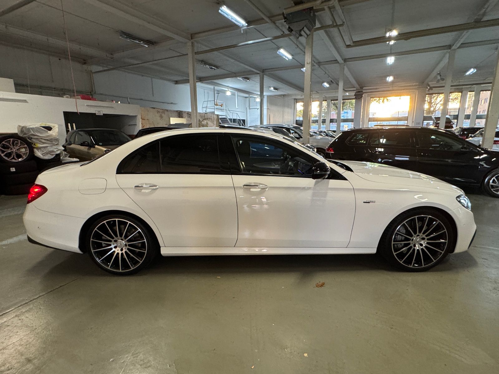 Fahrzeugabbildung Mercedes-Benz E 53 AMG 4Matic+ MBUX MEMORY AIRMATIC SD 360 DIS