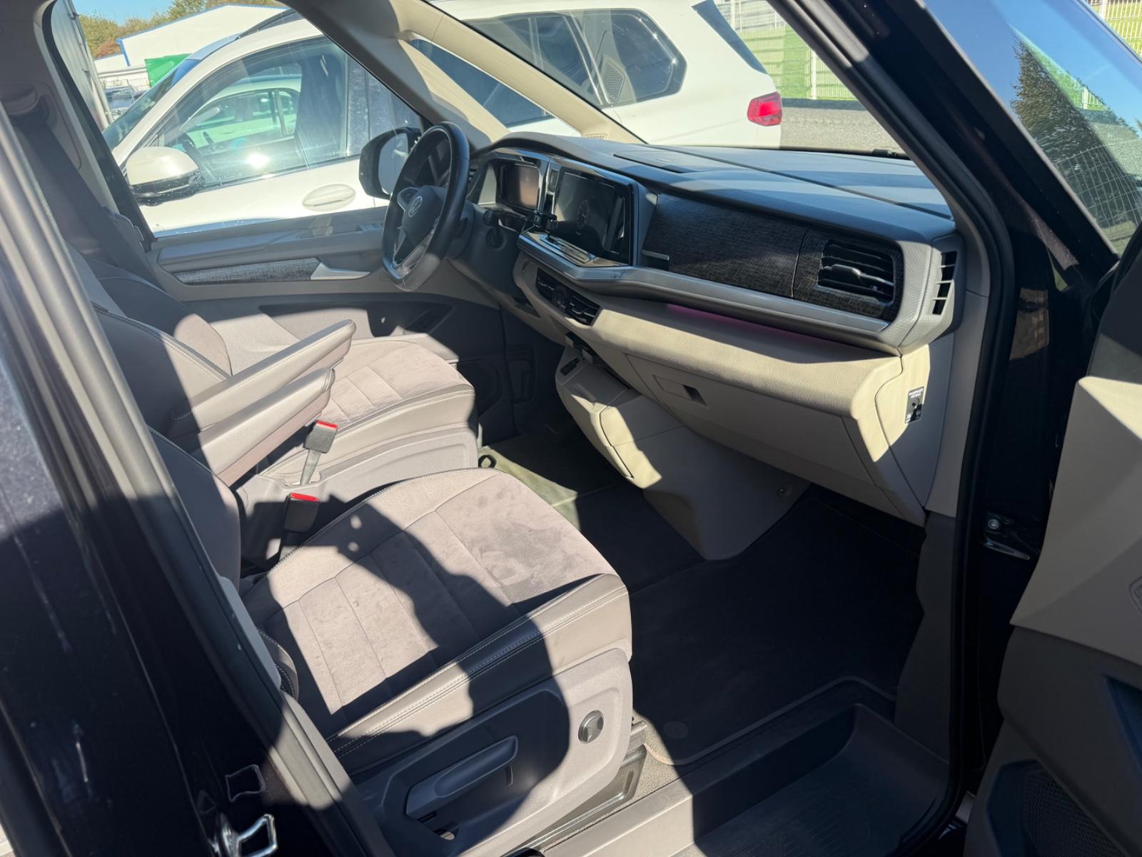 Volkswagen T7 Multivan eHybrid lang Panorama/7Sitze-Voll!