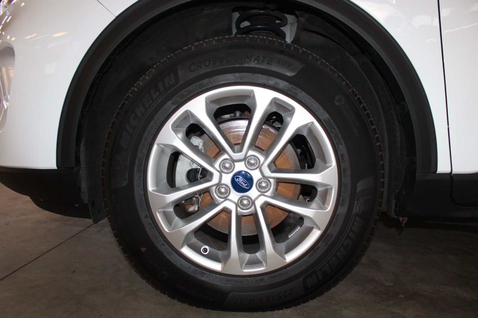 Fahrzeugabbildung Ford Kuga PHEV Aut. Titanium LED NAVI WinterPaket