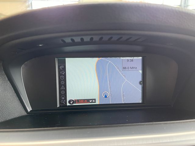 BMW Touring 330d xDrive *PANO*NAVI*PDC*SZHZ*LEDER*