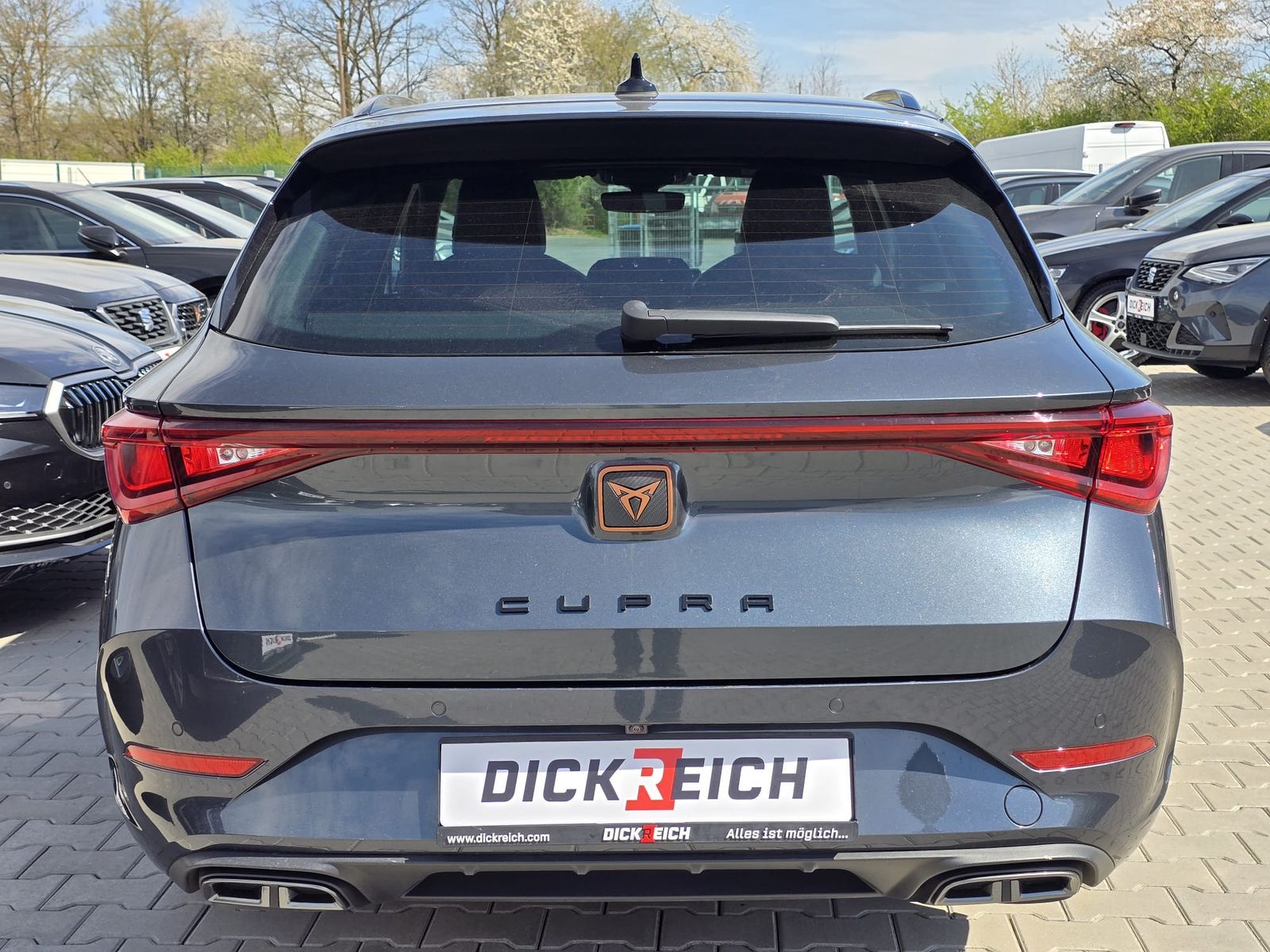 Fahrzeugabbildung CUPRA Leon 1.5 eTSI DSG MATRIX-LED*ACC*APP*KAMERA*18"