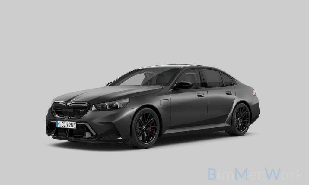 2025 BMW M5
