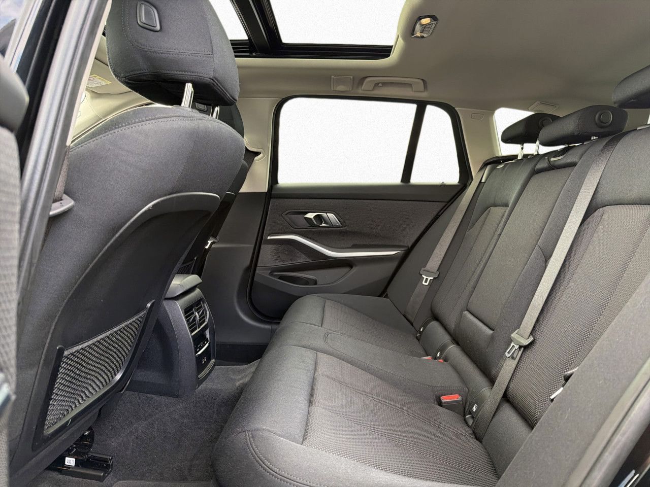BMW 320i Touring LiCoPro Panorama DrAs Kamera Sitzh foto 10