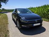 Volkswagen Passat 1.6 TDI - Parkpilot - Massage - Keyless