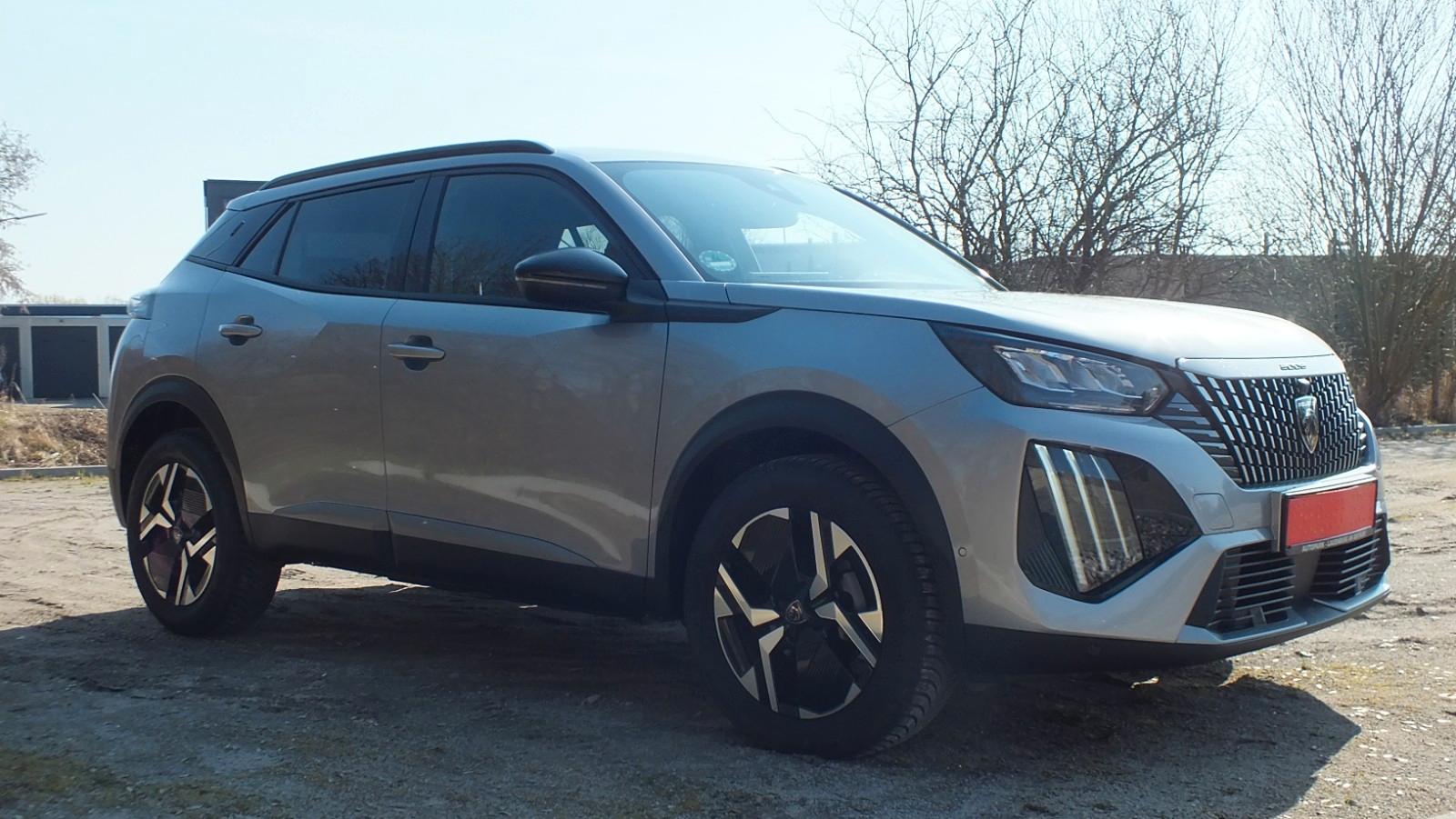 Peugeot 2008 Allure Pure Tech 130 EAT8 Automatik +Navi