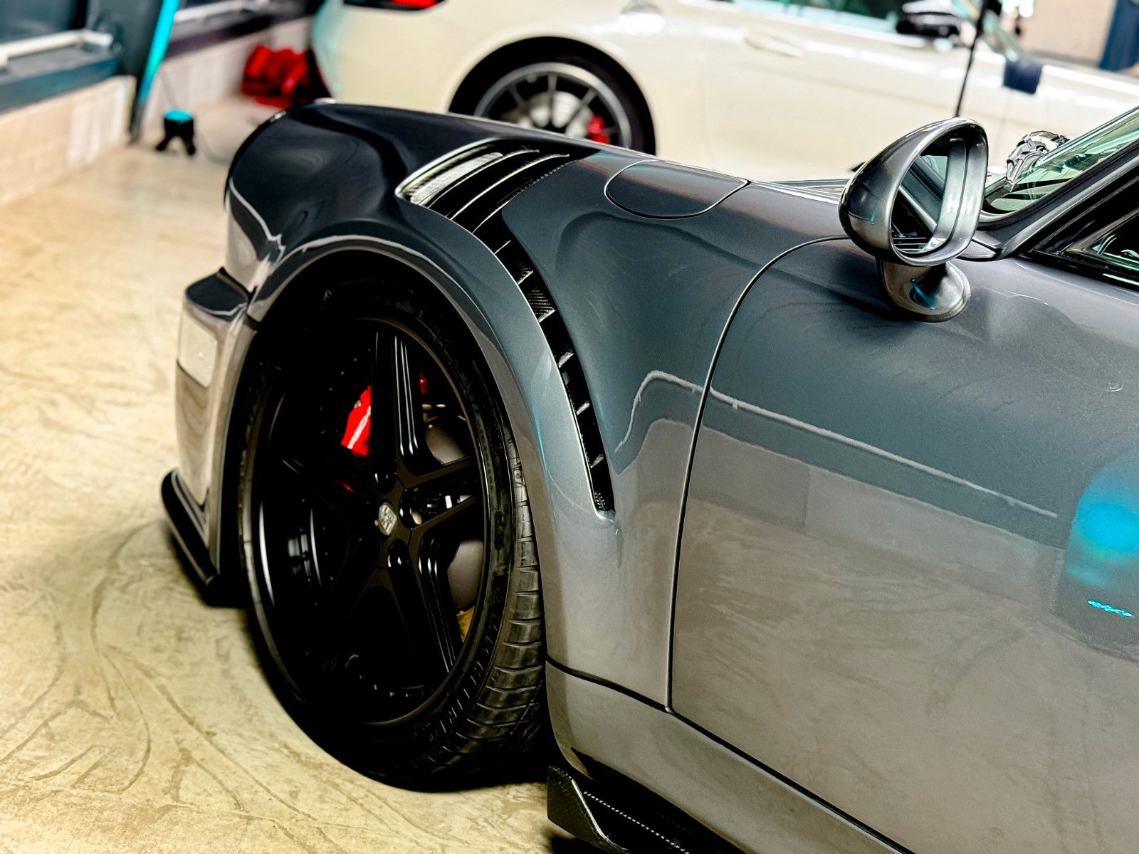 Fahrzeugabbildung Porsche 911 Kimaera 1 of 28