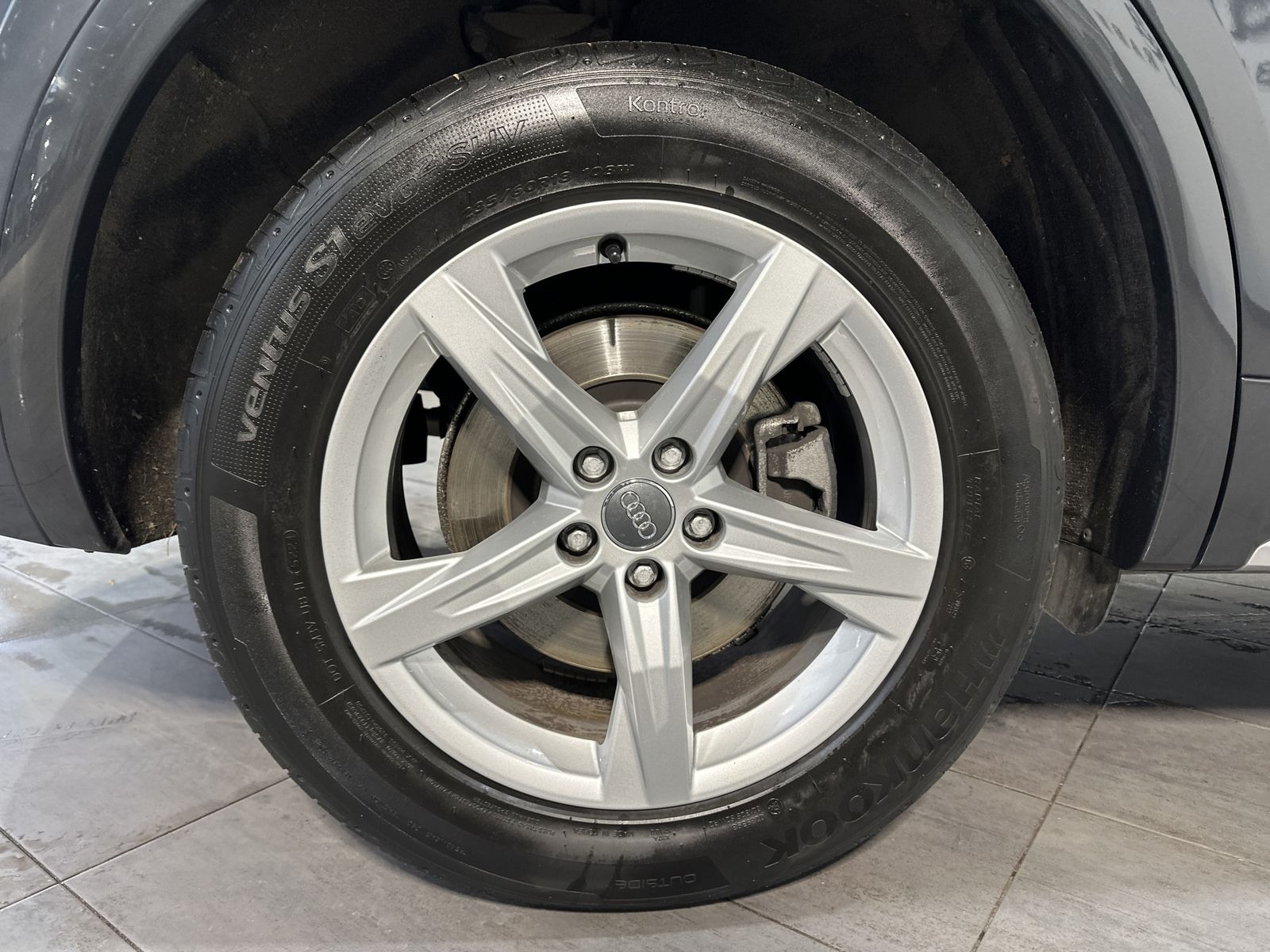 Fahrzeugabbildung Audi Q5 40 TDI Quattro Sport NAV+XEN+ACC+PANORAMA+KAM
