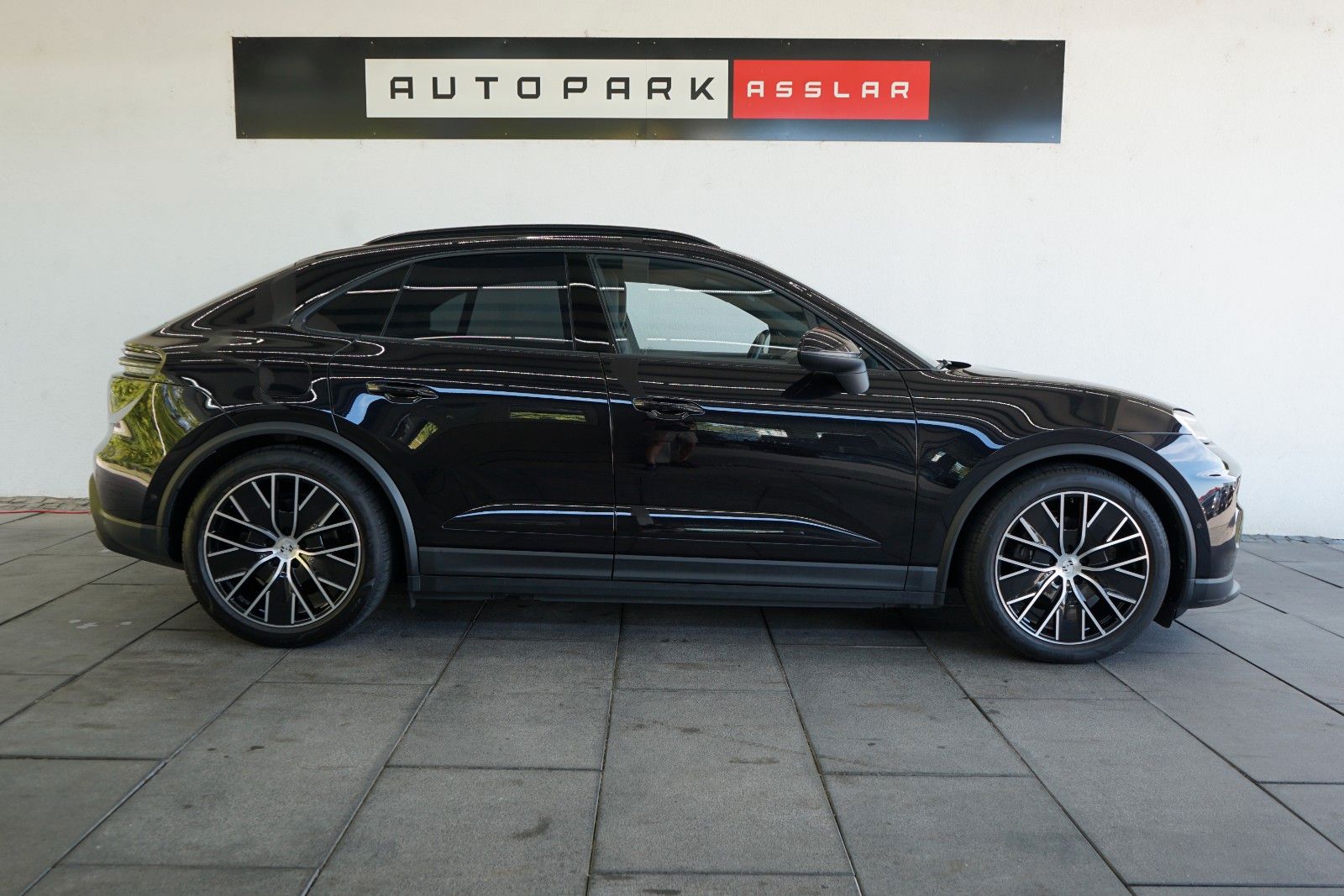 Porsche Macan 4 Electric/LUFT/PANO/18W/MATRIX/ACC/HAL/21