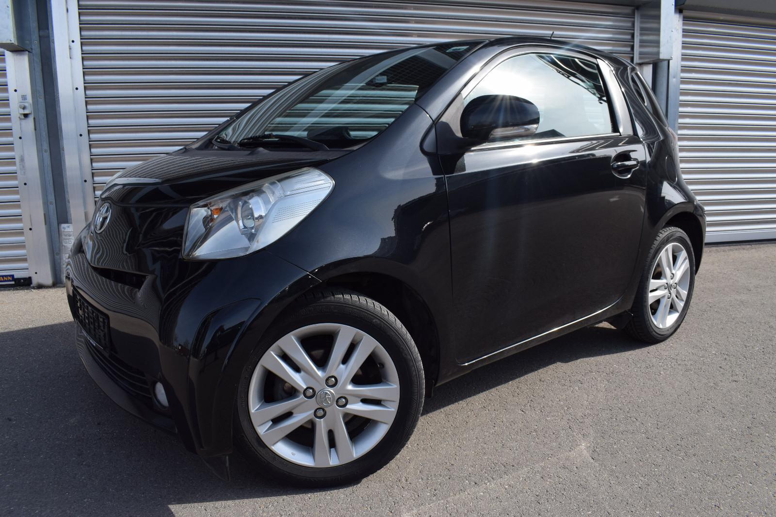 Toyota IQ + 1,33-l/6-Gang/wenig km/Keyless/98 PS