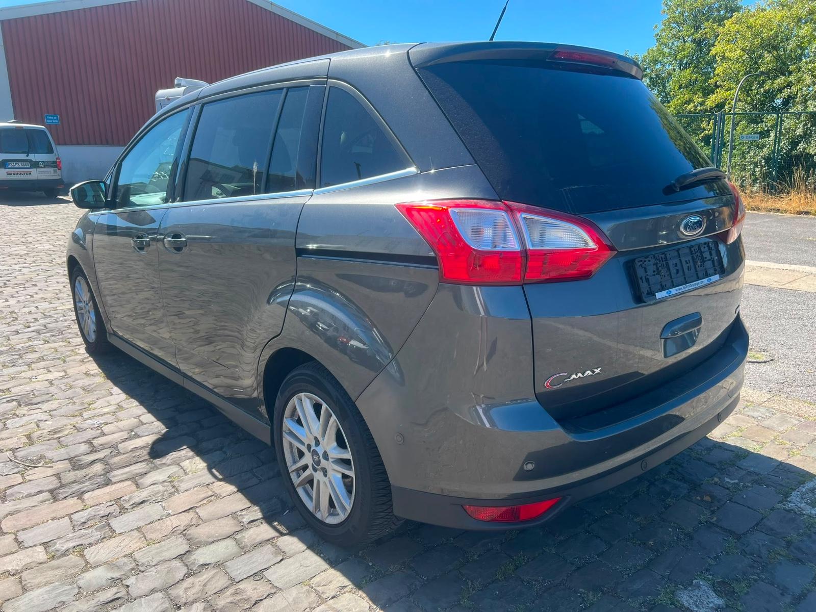 Ford Grand C-MAX 2015 — photo 7