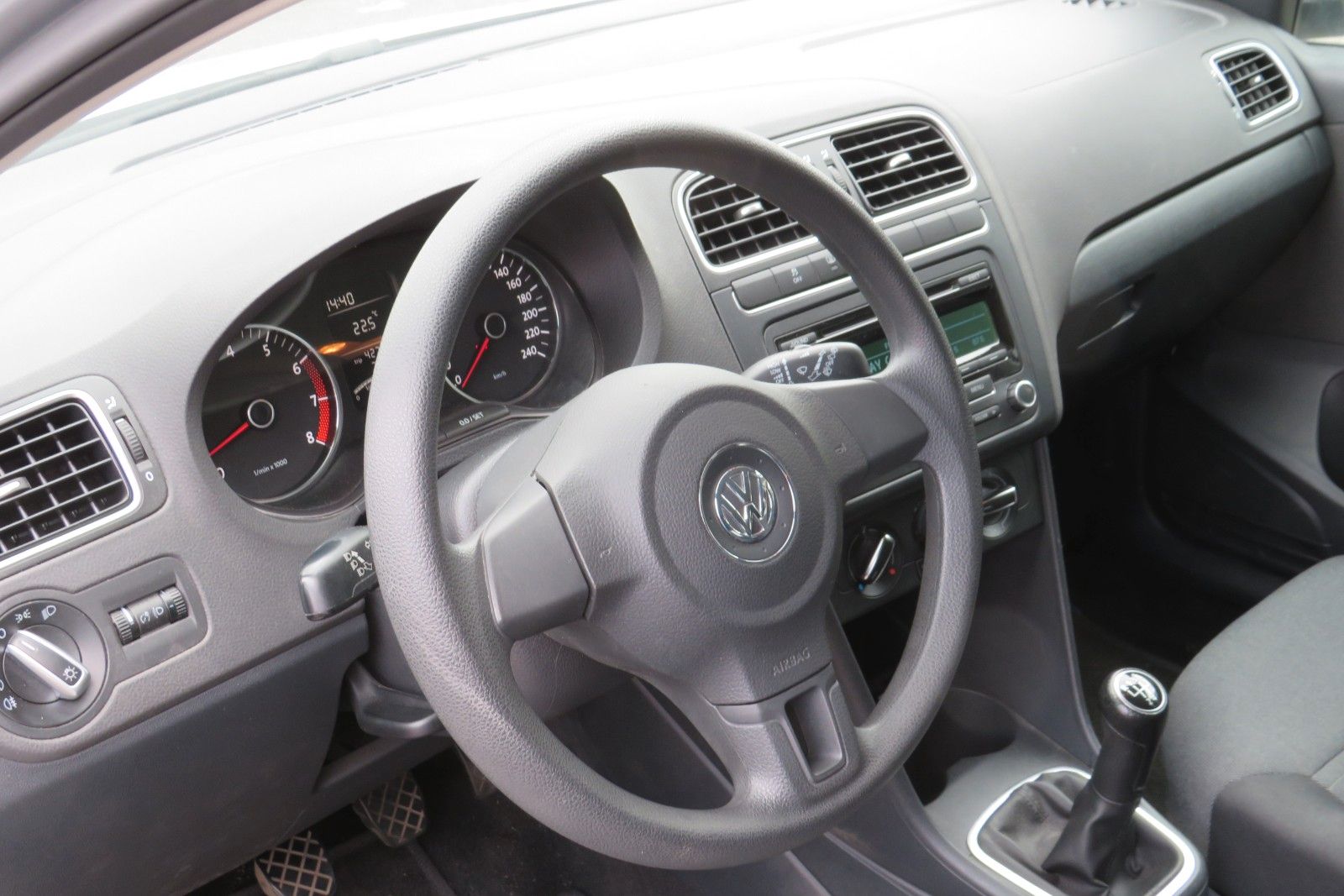 Fahrzeugabbildung Volkswagen Polo V Comfortline KLIMA RADIO SCHECKHEFT