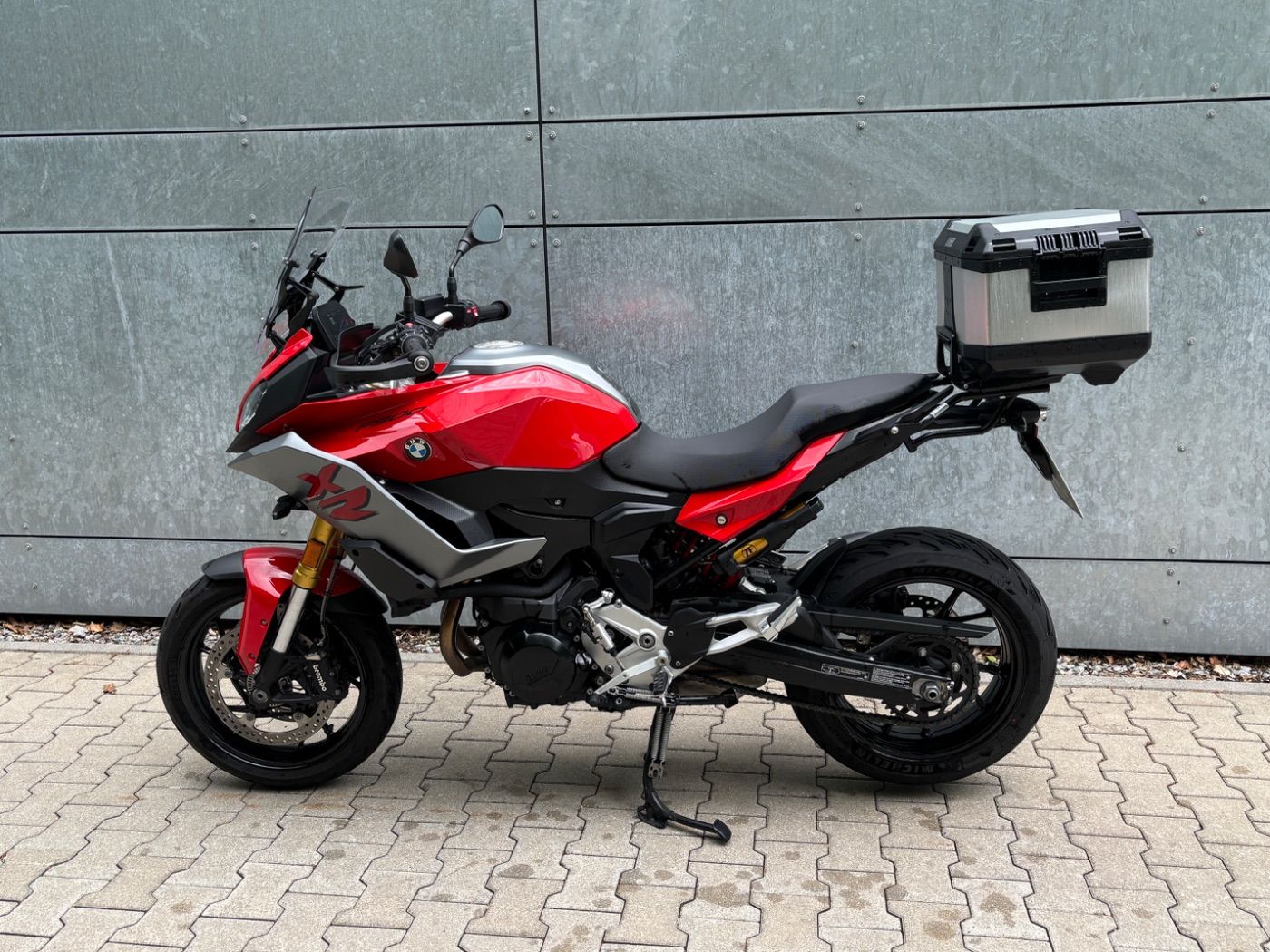 Fahrzeugabbildung BMW F 900 XR A2