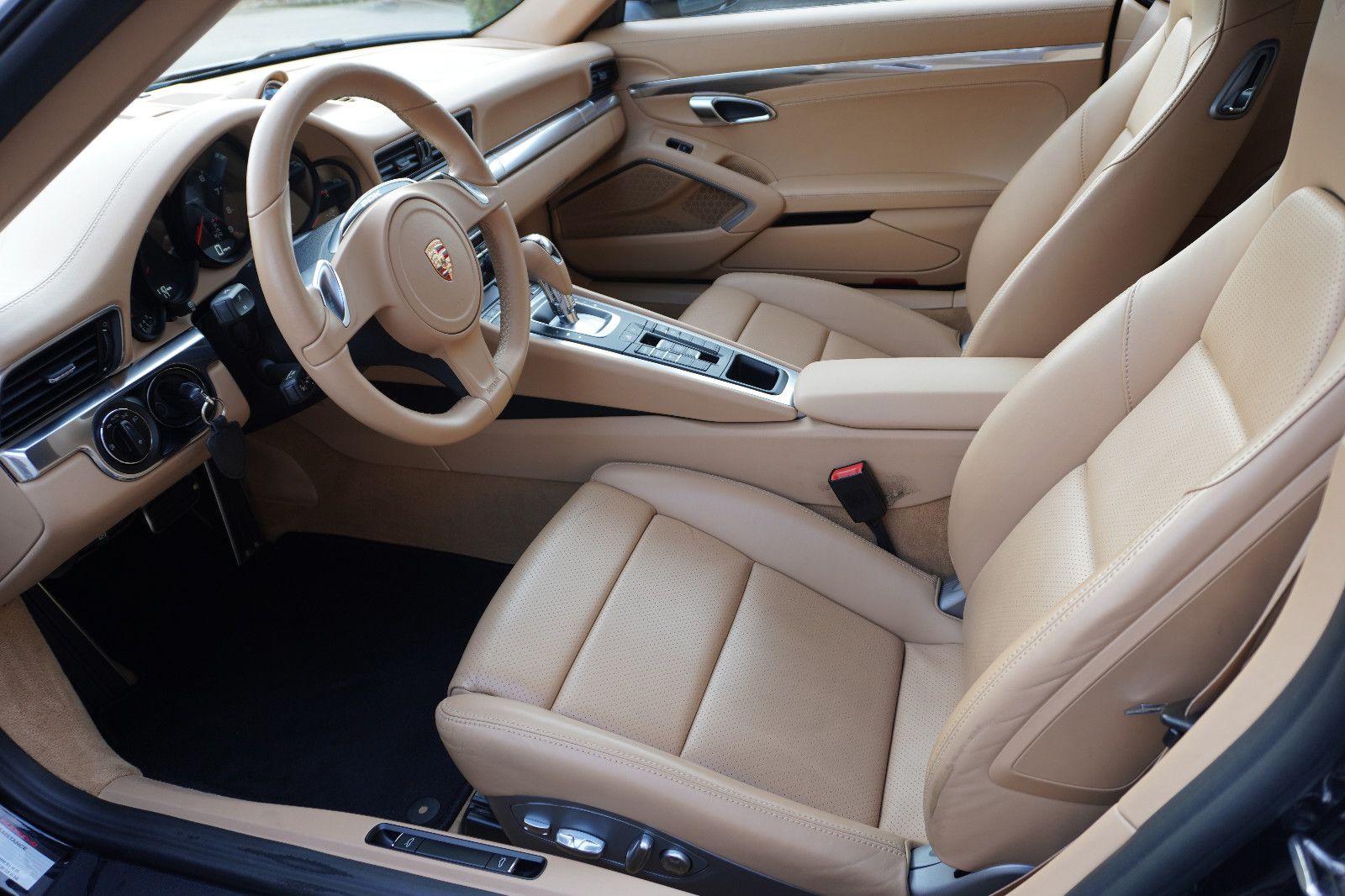 Fahrzeugabbildung Porsche 991 Carrera 4 Cabriolet