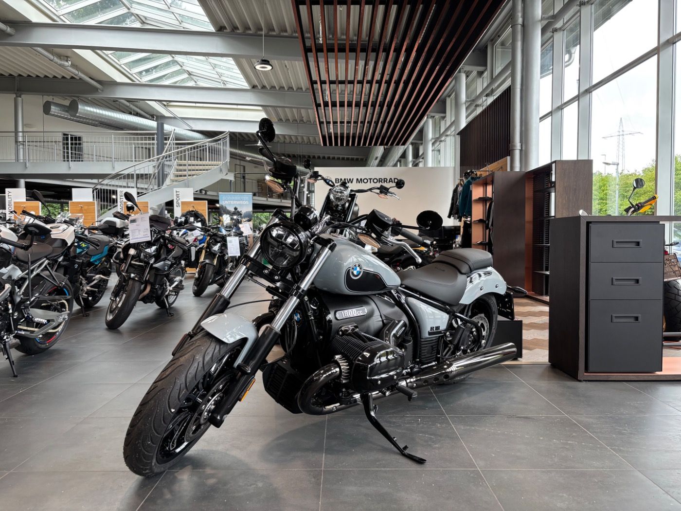 Fahrzeugabbildung BMW R 18 Komfort-Paket, Blacked-Out-Paket