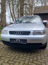 Audi A3 1.8 T Ambiente mit LM-Felgen, Klimaautomatik