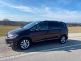 Volkswagen VW Touran,  Voll ausgestattet, Top gepflegt  - rote Volkswagen Touran