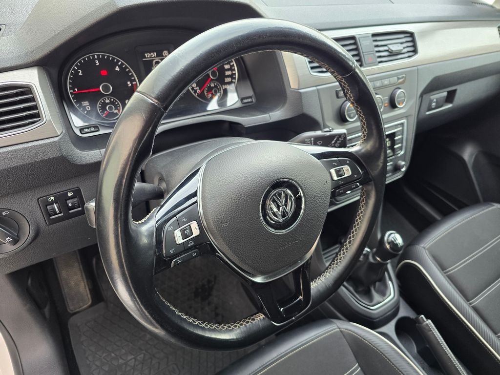 VW Caddy Kasten Edition 35 2.0TDI 150PS AHK ACC VW Caddy Kasten Edition 35 2.0TDI 150PS AHK ACC