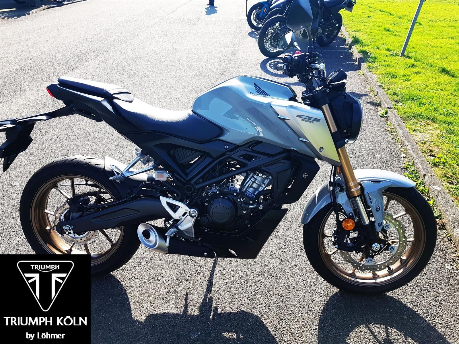 Honda CB125R erst 590 Km