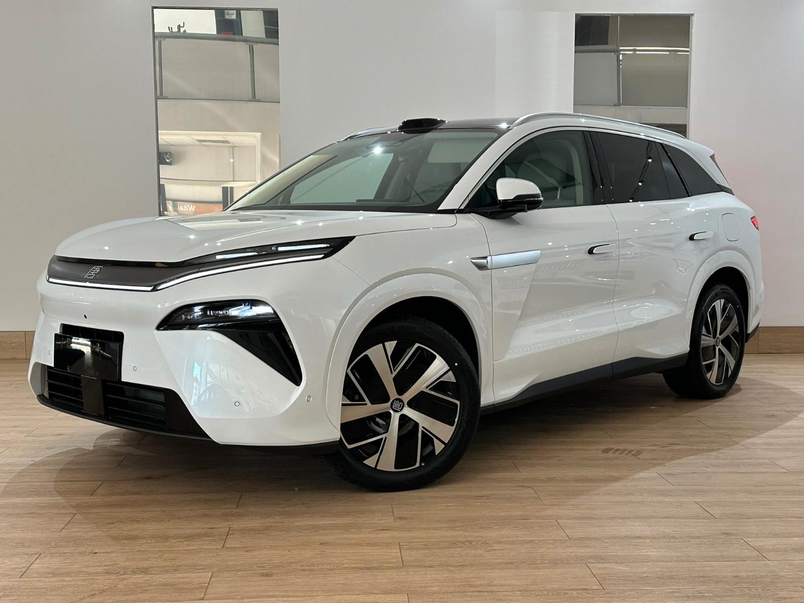 BYD TANG L DM 200 KM AWD