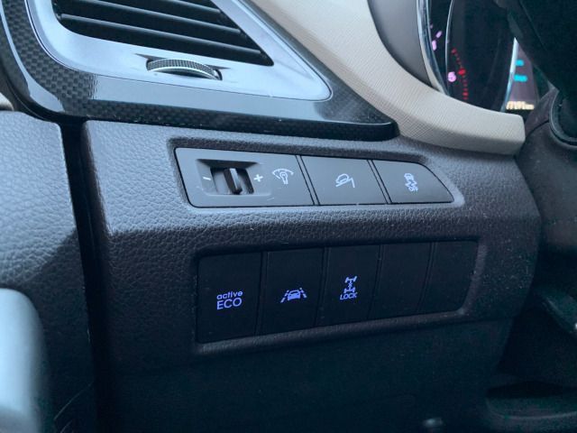 Fahrzeugabbildung Hyundai GRAND SANTA FE 2.2 CRDI Premium 4WD 6 Sitzer