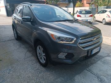 Ford Kuga - 2