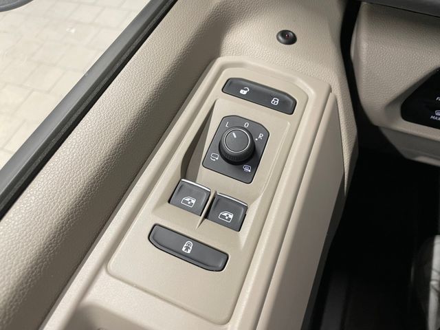 T7 Multivan Life lang 2.0 TDI MATRIX-LED PANO AC