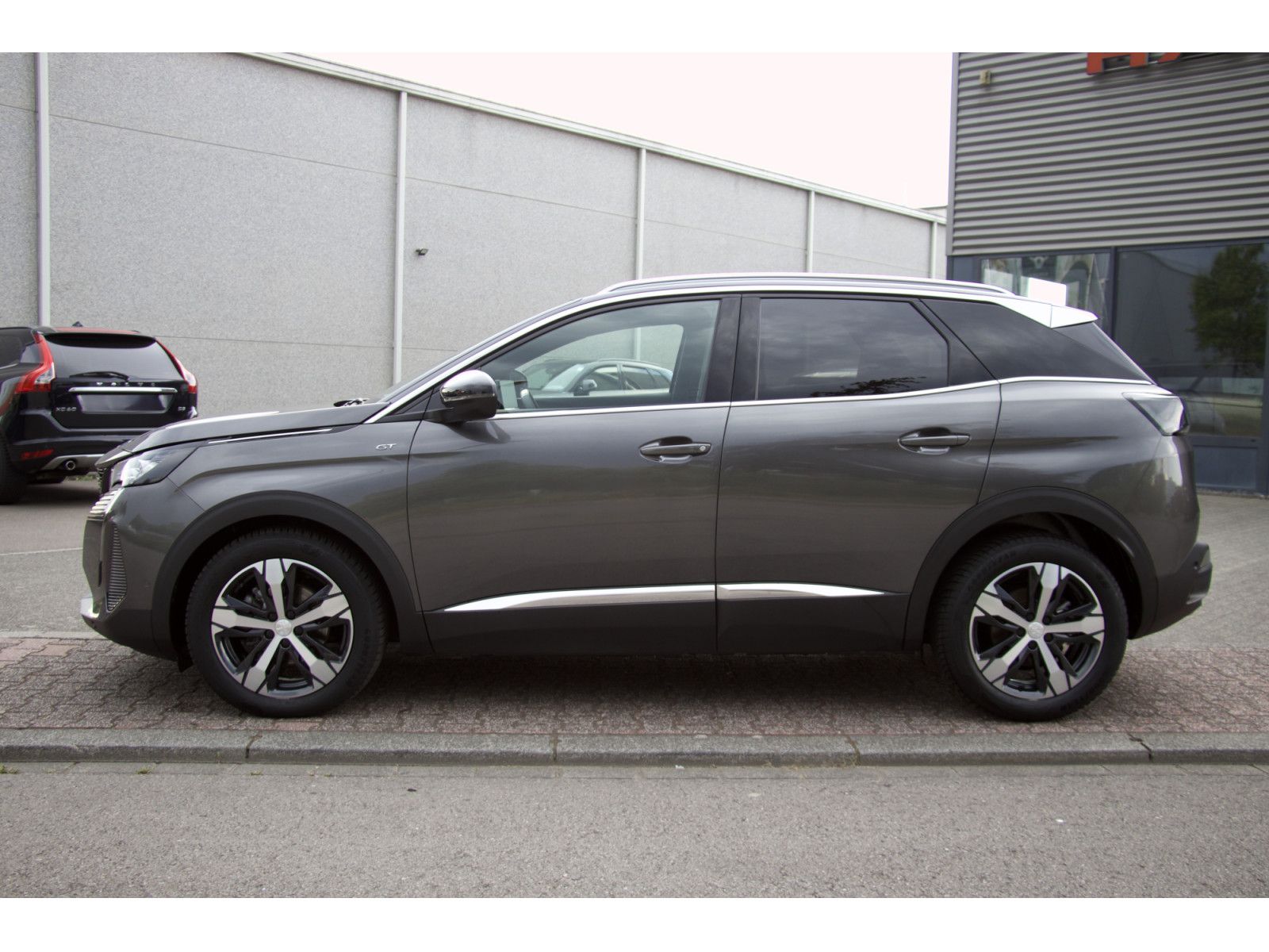 Peugeot 3008 BlueHDi 130 EAT8 GT ACC Leder 360 Focal  imagem 2