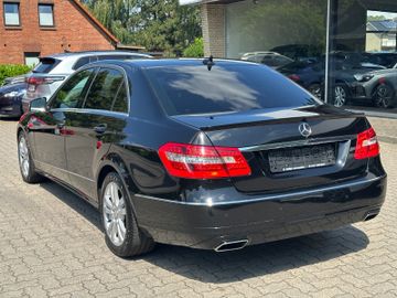 Mercedes E 220 - 6
